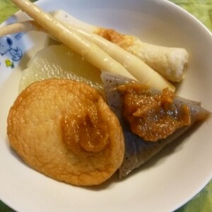 生姜味噌ダレと鶏皮の青森おでん（ご当地おでん）